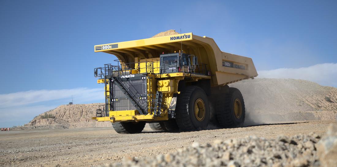 【新品未使用】GOOD YEAR 記念品　mining truck Mining Engineering: Mining and the use of heavy equipment to